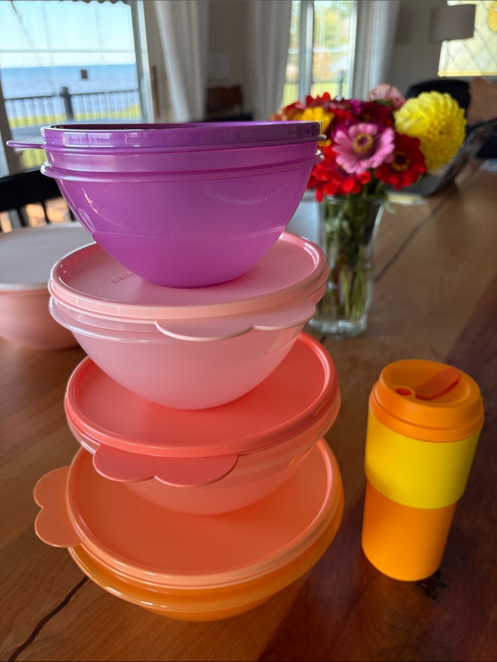 Tupperware Wonderlier 6 bowls & seals/lid vibrant fun colors stacking mix serve